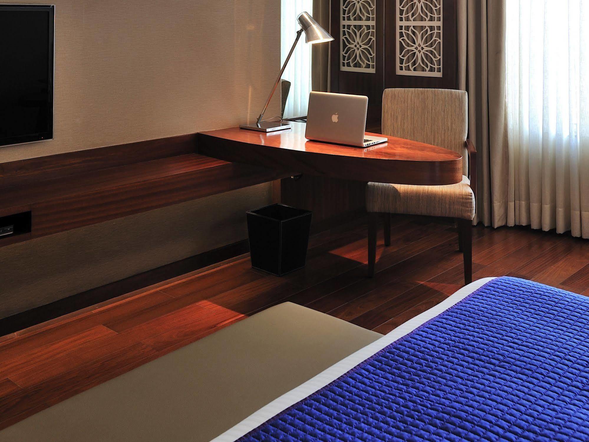 The Anya Hotel-Golf Course Road Gurgaon Exterior foto